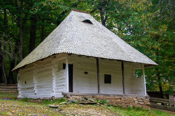 Canvas Print - SIBIU, ROMANIA - Oct 04, 2020: old Romanian house in the rural area at the Sibiu Village Museum - Romania