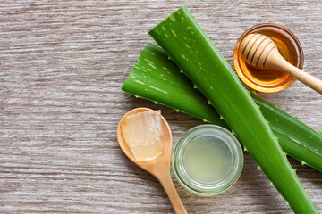 Wall Mural - Aloe vera with honey