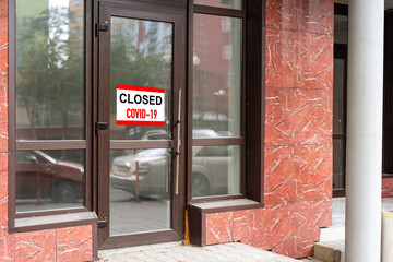 Aufkleber - Business office or store shop is closed, bankrupt business due to the effect of novel Coronavirus (COVID-19) pandemic