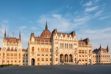 Wall Mural - The building of the Parliament in Budapest