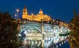 Fototapeta Do akwarium - The New Cathedral and the Enrique Estevan bridge in Salamanca - Castile and Leon, Spain