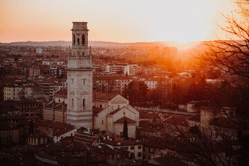 Italien - Verona - Stadt im Sonnenuntergang
