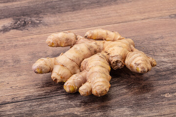 Natural organic raw ginger root