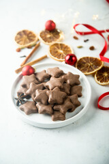 Wall Mural - Traditional Christmas star-shaped gingerbread cookies