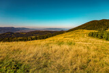 Fototapeta Na ścianę - View of the autumn mountain pastures