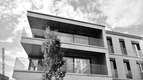 Cuadros en Lienzo Detail of modern residential flat apartment building exterior