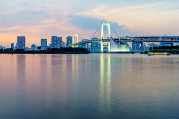 Wall Mural - Sunset with city skyline and the Rainbow Bridge, Tokyo