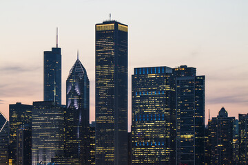 Fototapete - Beautiful Chicago skyscrapers at dusk
