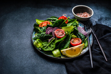 Poster - Spinach salad with sesame seeds