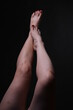 Kobiece nagie nogi i stopy