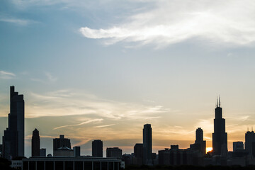 Fototapete - Beautiful Chicago cityscape at sunrise, backlit