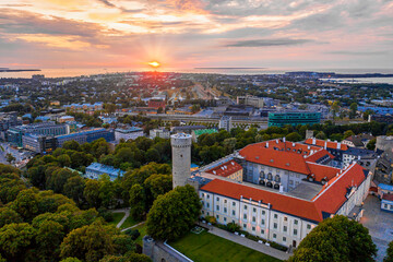Fototapete - Aerial ancient castle in old town of Tallinn. Toompea is the Estonian parliament site.