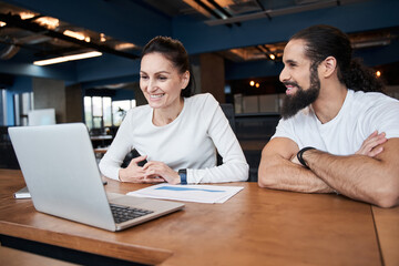 Aufkleber - People working together at meeting in office