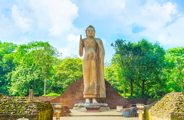 Poster - The high Statue of Buddha in Maligawila, Sri Lanka