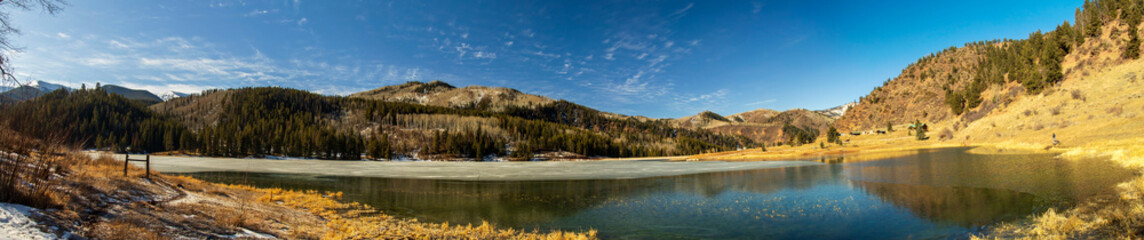 Wall Mural - Sylvan Lake Thanksgiving 2020