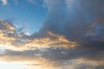 Wall Mural - Beautiful sky with clouds at sunset, sky remplacement, nature background