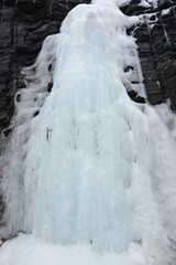 Sticker - Mountain with walls covered with ice