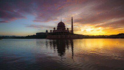 Wall Mural - Footage of timelapse reflection of the mosque.