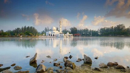 Wall Mural - Footage of timelapse reflection of the mosque.