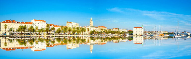 Sticker - Panorama of Split with reflection in the water, Croatia 