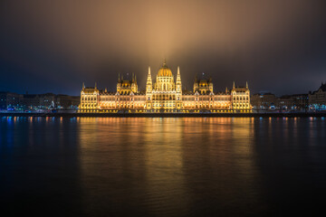 Sticker - Hungarian Parliament illuminated at night in Budapest