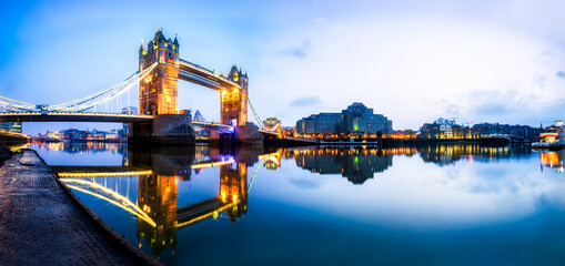 Canvas Print - Tower Bridge panorama at dawn in London. England