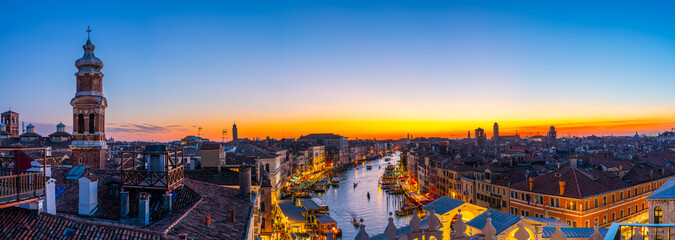 Canvas Print - Sunset rooftop panorama of Grand Canal in Venice. Italy 