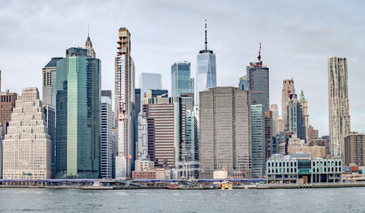 Fototapete - new york city manhattan skyline on a cloudy day in november