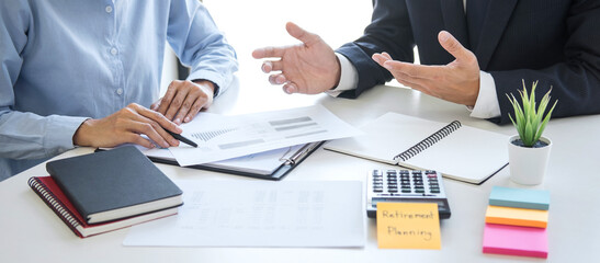 Aufkleber - Business team executive accounting analyzing and calculation on valuation data investment fund looking at report, sticky note paper and having a consultation, Wealth Management and investment concept