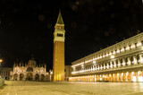 Fototapeta Londyn - San Marco square in nightlight during Christmas time and Covid-19 pandemic