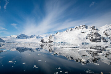 Wall Mural - Antarctic mountain