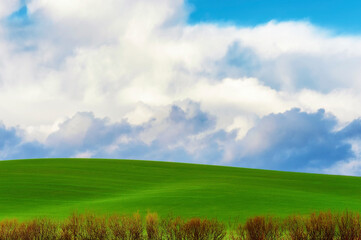 Copyspace Minimalist landscape under cloudy skies