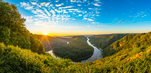 Wall Mural - Sunrise view of Saar river valley near Mettlach. South Germany 