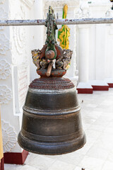 Wall Mural - Cloche d'un temple à Yangon, Myanmar