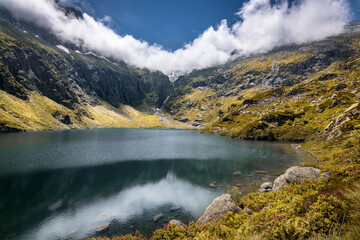 Wall Mural - Etang du Garbet, lac des Pyrénées - Ariège, Occitanie - France