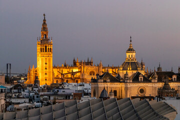 Catedral de Sevilla by sunset 