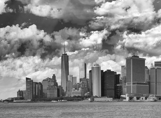 Sticker - NEW YORK CITY - JUNE 10, 2013: Black and white panoramic view of Downtown Manhattan skyline