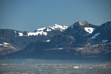 Wall Mural - Sicht auf die österreichischen Alpen von der Schweiz aus 18.12.2020