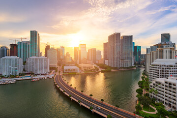 Fototapete - Miami, Florida, USA skyline over Biscayne Bay