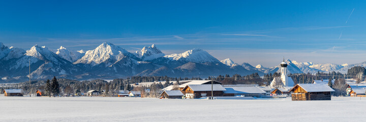 Poster - beautiful panoramic landscape wirh mountain range in Bavaria, Germany, at cold winter day
