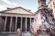 Brunnen vor dem Panthéon in Rom, Italien