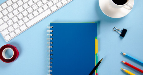 Canvas Print - keyboard with notebook and pencils with coffee