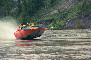 Riverboat racing boat planing