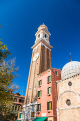 イタリア　ヴェネツィアのサンアポストリの教区カトリック教会　chiesa cattolica parrocchiale dei santi apostoli