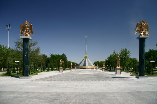 park of the 15th anniversary of independence of turkmenistan