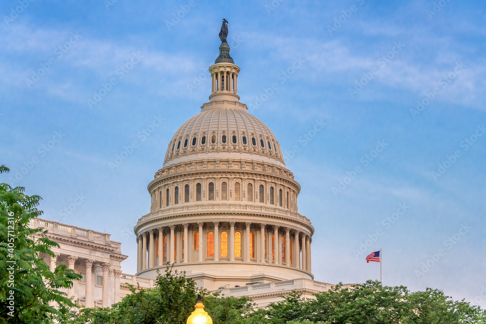 The United States Capitol Building at sunset in Washington DC, USA. - obrazy, fototapety, plakaty 