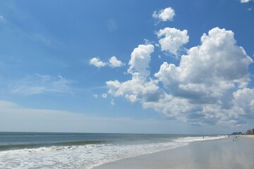 Naklejka na meble Beautiful ocean coast on Florida beach