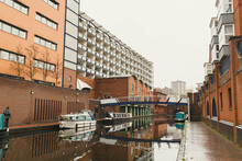 Visitors Step Off Busy Streets Birmingham And Onto Canal Walkways To Be Greeted By Sea Of Calm. Canals Play Role In Helping Live Happier, Healthier Life. It Host Events, Volunteering Opportunities.