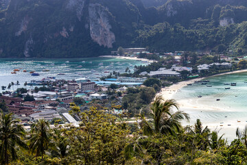 Canvas Print - Isthme urbanisé à Ko Phi Phi, Thaïlande 