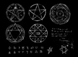Fototapeta  - Hand drawn Witchcraft magic circle collection. pentagram and ritual circle. emblems and sigil occult symbols. Bloody style for horror game art. Halloween concept.
